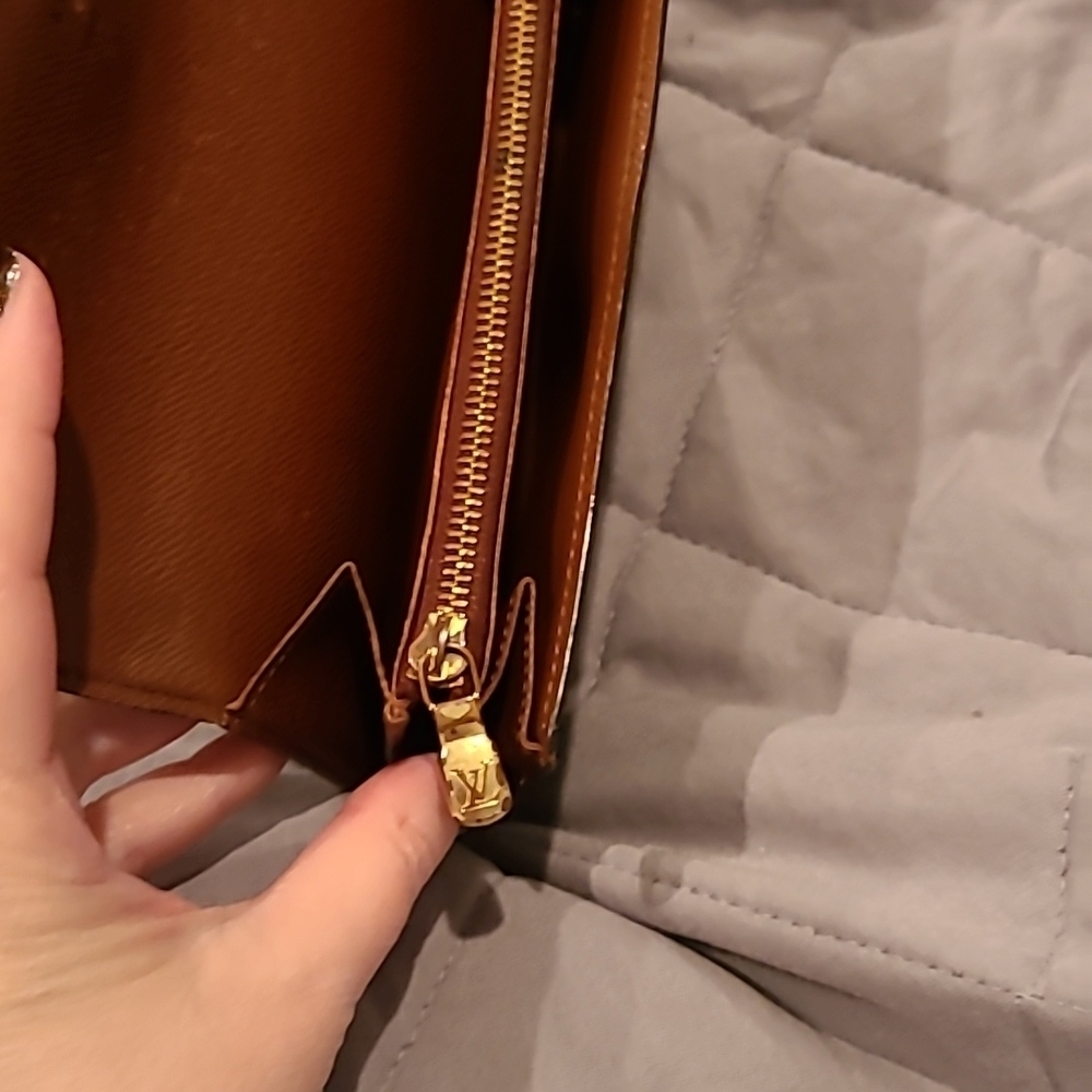 Louis Vuitton Monogram Brown Sarah Wallet - Picture 12 of 16